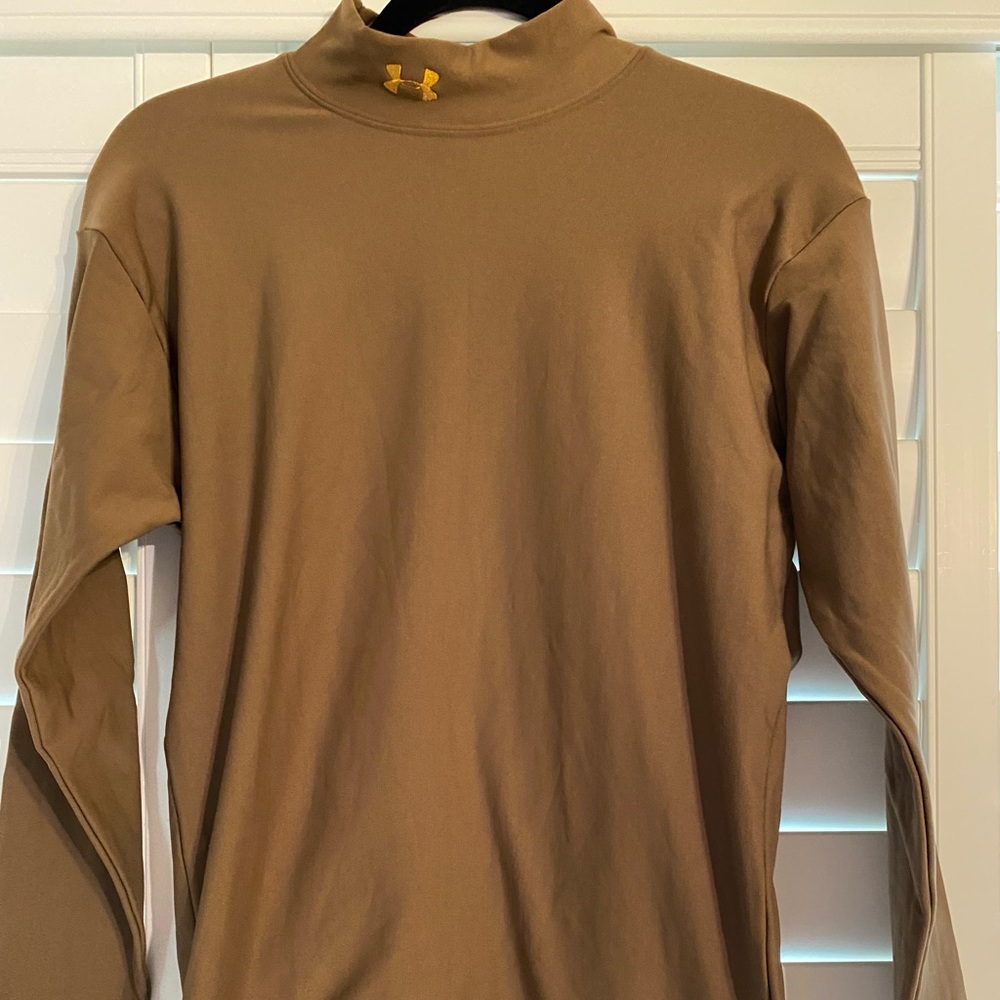 Under Armor brown compression top.